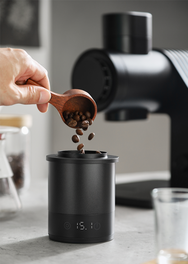 Powder adding and weighing can be achieved in just one cup