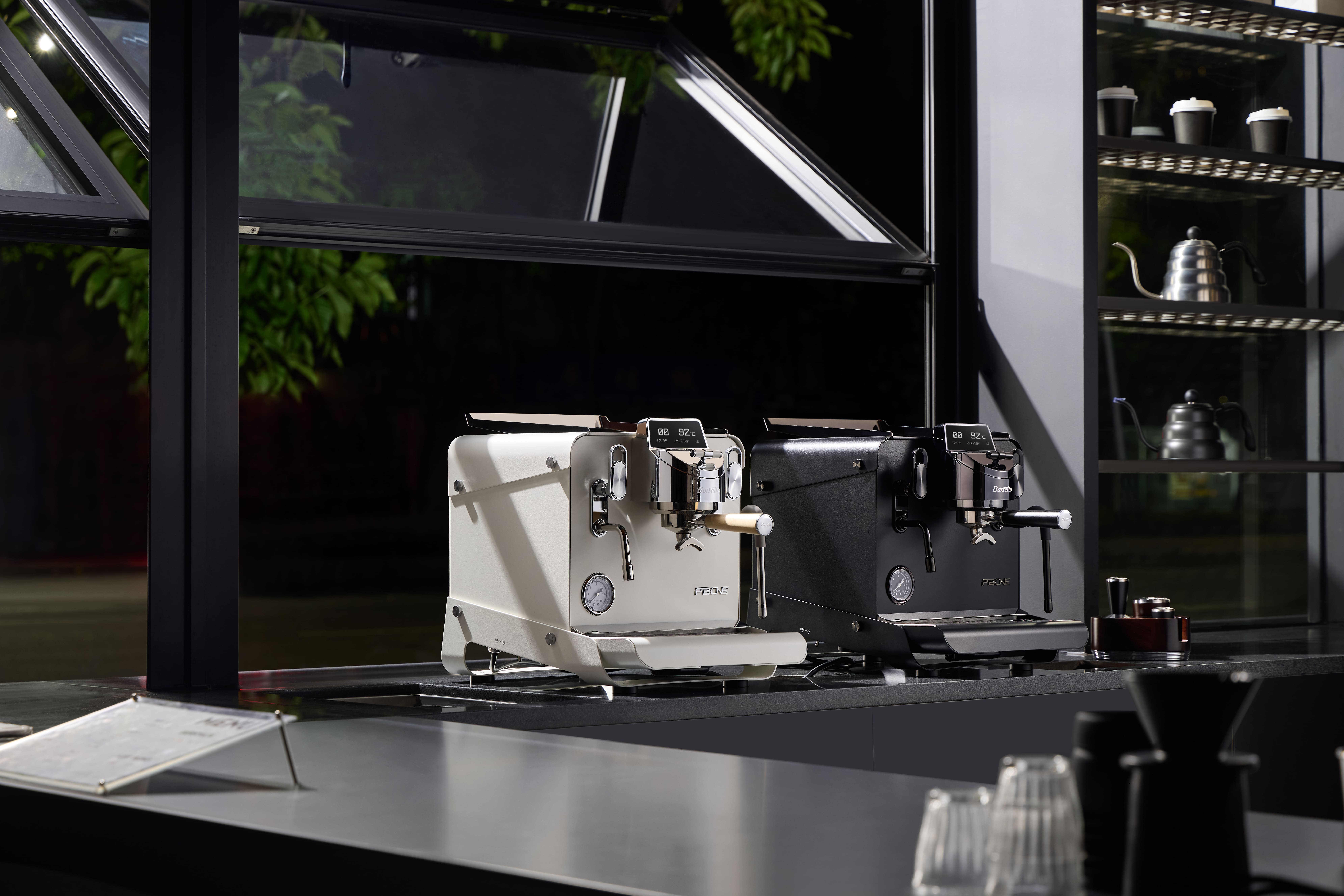 20250820BAE-PBONE咖啡厅场景M16826 拷贝.jpg